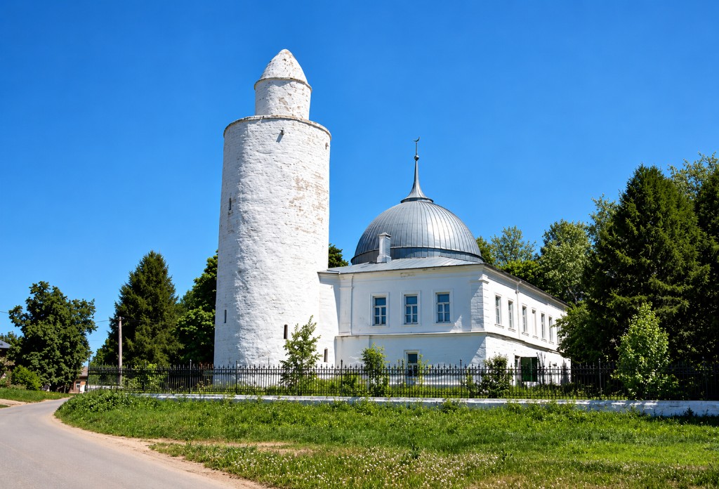 Ханская мечеть и минарет